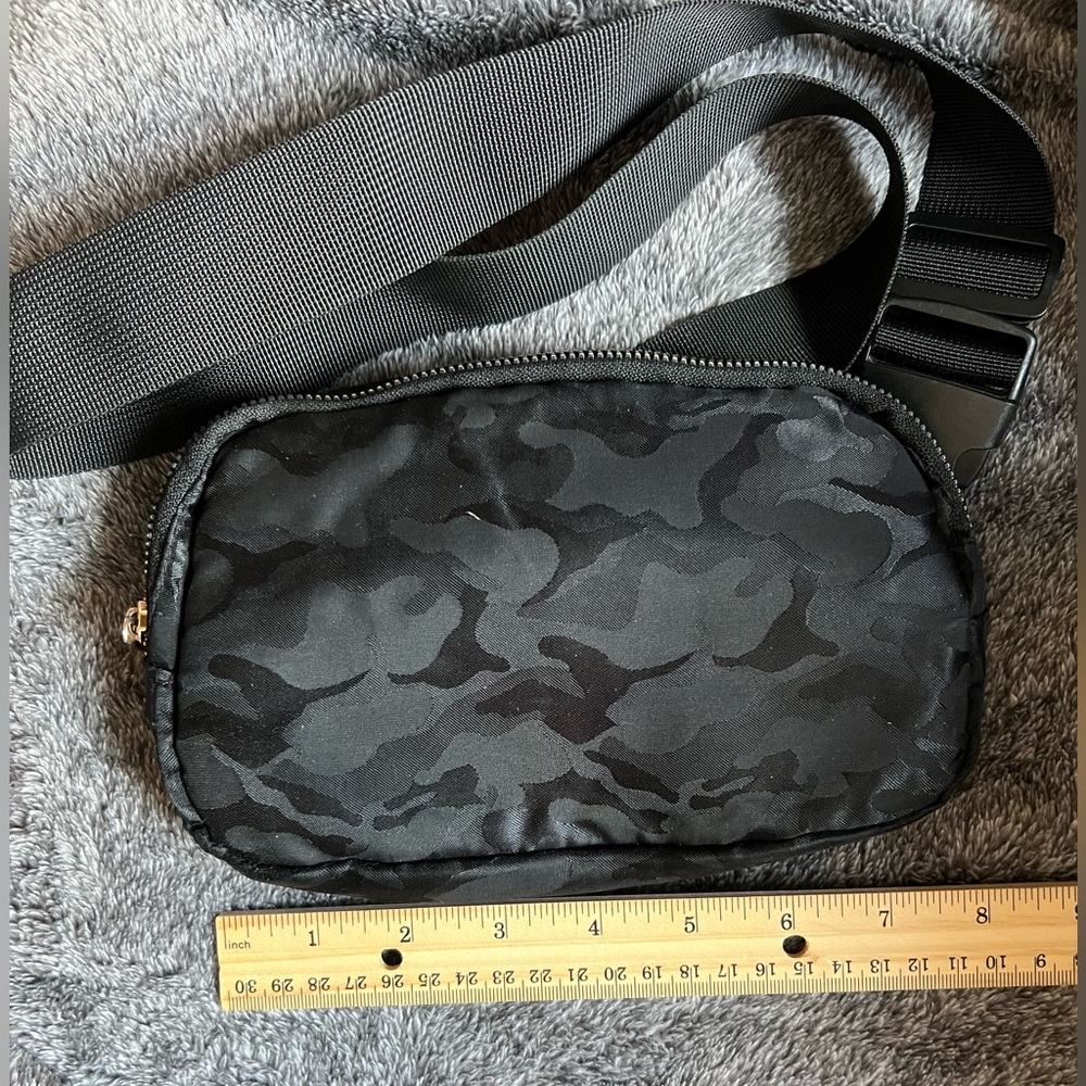 Black Camouflage Women’s Crossbody Bag